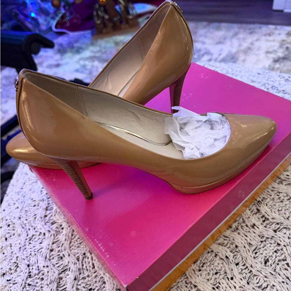 Coach Glossy Beige Heels